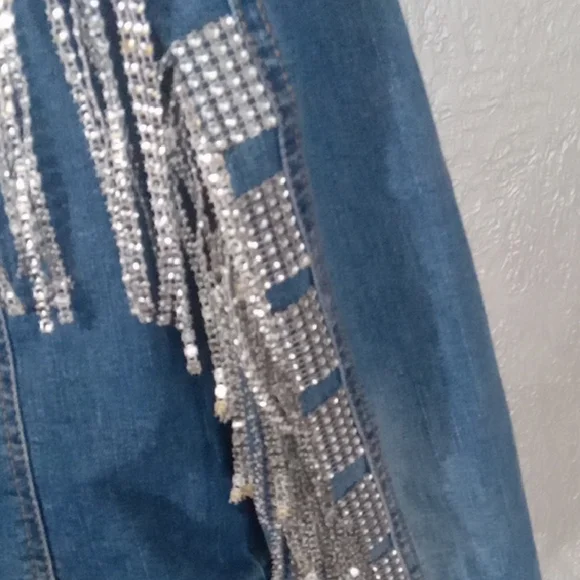 Fringe Cowgirl Jean Jacket - Picture 2 of 9